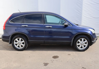Подержанный автомобиль Honda CR-V 2008 года (7 фото)