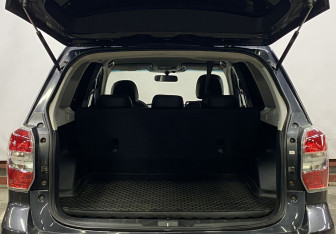 Подержанный автомобиль Subaru Forester Suv 2014 года (10 фото)