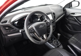 Подержанный автомобиль LADA (ВАЗ) Vesta Sedan 2017 года (7 фото)