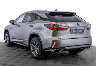 Подержанный автомобиль Lexus RX 2019 года (7 фото)