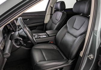 Подержанный автомобиль AITO M5 2023 года (19 фото)