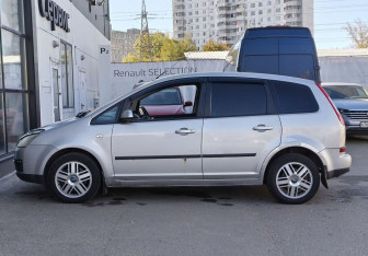 Подержанный автомобиль Ford C-MAX 2006 года (8 фото)