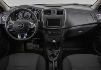 Подержанный автомобиль Renault Logan Sedan 2020 года (13 фото)