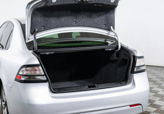 Подержанный автомобиль Saab 9-3 Sedan 2008 года (9 фото)