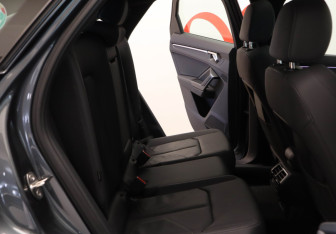 Подержанный автомобиль Audi Q3 Sportback 2022 года (36 фото)