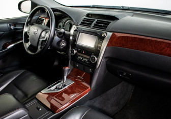 Подержанный автомобиль Toyota Camry Sedan 2012 года (10 фото)