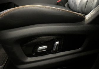 Подержанный автомобиль Omoda C5 2023 года (18 фото)