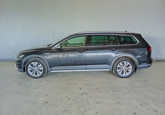 Подержанный автомобиль Volkswagen Passat Wagon 2018 года (8 фото)