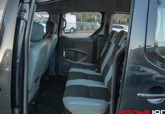 Подержанный автомобиль Citroen Berlingo 2014 года (8 фото)