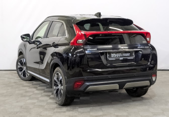 Подержанный автомобиль Mitsubishi Eclipse Cross 2018 года (7 фото)