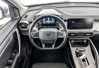 Подержанный автомобиль Geely Coolray 2022 года (21 фото)