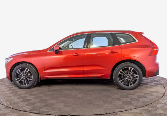 Подержанный автомобиль Volvo XC60 2019 года (8 фото)