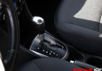 Подержанный автомобиль Hyundai Solaris Sedan 2012 года (15 фото)