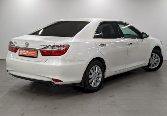Подержанный автомобиль Toyota Camry Sedan 2015 года (5 фото)
