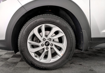 Подержанный автомобиль Hyundai Tucson 2016 года (18 фото)