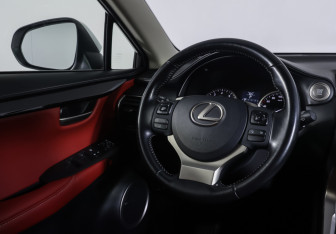 Подержанный автомобиль Lexus NX 2016 года (12 фото)