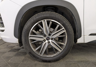 Подержанный автомобиль Exeed LX 2022 года (18 фото)