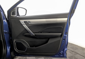 Подержанный автомобиль Geely Coolray 2022 года (24 фото)