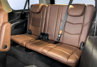 Подержанный автомобиль Cadillac Escalade Suv 2018 года (13 фото)