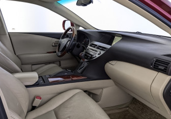 Подержанный автомобиль Lexus RX 2011 года (13 фото)
