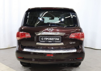 Подержанный автомобиль Infiniti QX80 2015 года (5 фото)
