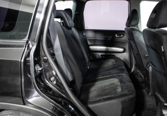 Подержанный автомобиль Nissan X-Trail 2013 года (12 фото)