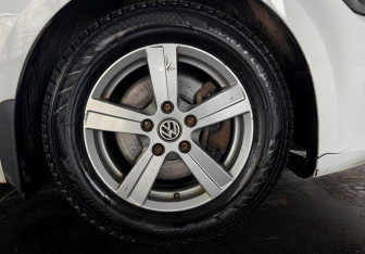 Подержанный автомобиль Volkswagen Golf Hatchback 2014 года (16 фото)