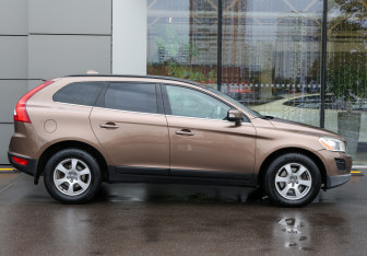 Подержанный автомобиль Volvo XC60 2010 года (4 фото)