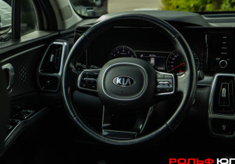 Подержанный автомобиль Kia Sorento 2021 года (11 фото)