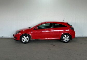 Подержанный автомобиль Opel Astra Hatchback 2009 года (7 фото)