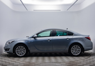 Подержанный автомобиль Opel Insignia Sedan 2014 года (8 фото)