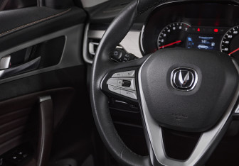 Подержанный автомобиль Changan CS35PLUS 2020 года (13 фото)