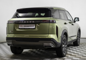 Подержанный автомобиль Jaecoo J7 2024 года (5 фото)