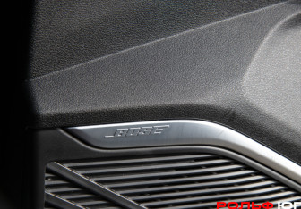 Подержанный автомобиль Geely Monjaro 2024 года (26 фото)