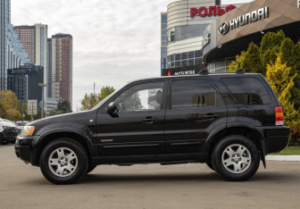 Подержанный автомобиль Ford Escape 2002 года (6 фото)