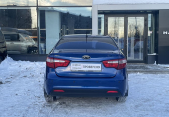 Подержанный автомобиль Kia Rio Sedan 2011 года (6 фото)