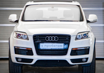 Подержанный автомобиль Audi Q7 2008 года (2 фото)