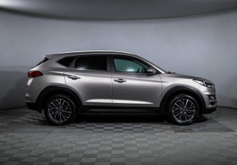 Подержанный автомобиль Hyundai Tucson 2019 года (4 фото)