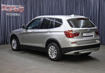 Подержанный автомобиль BMW X3 2012 года (7 фото)