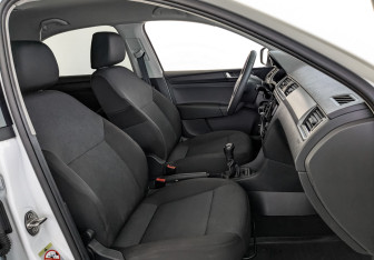 Подержанный автомобиль Skoda Rapid Liftback 2019 года (23 фото)