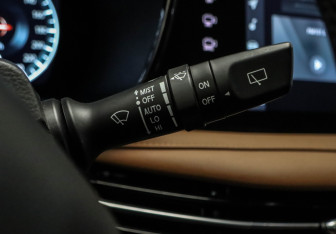 Подержанный автомобиль Changan CS95 2023 года (14 фото)