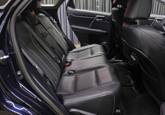 Подержанный автомобиль Lexus RX 2021 года (12 фото)