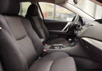 Подержанный автомобиль Mazda 3 Sedan 2013 года (10 фото)