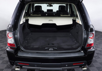 Подержанный автомобиль Land Rover Range Rover Sport 2010 года (10 фото)