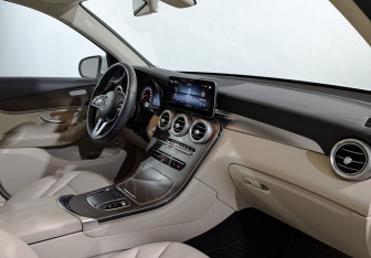 Подержанный автомобиль Mercedes-Benz GLC Coupe 2019 года (13 фото)
