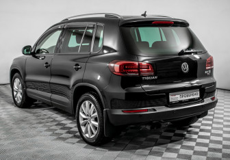 Подержанный автомобиль Volkswagen Tiguan 2016 года (7 фото)