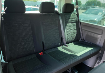 Подержанный автомобиль Volkswagen Caravelle 2021 года (15 фото)