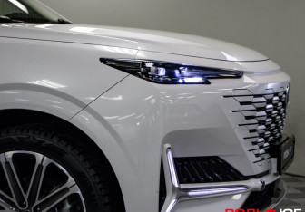Подержанный автомобиль Changan UNI-K 2024 года (36 фото)