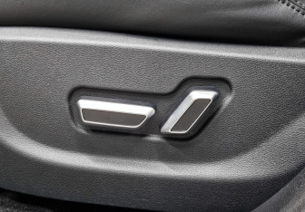 Подержанный автомобиль Geely Atlas 2021 года (24 фото)