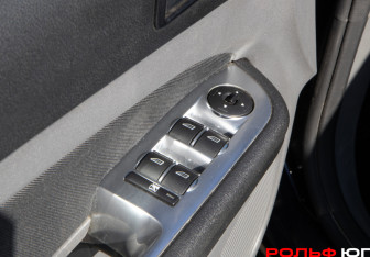 Подержанный автомобиль Ford Focus Wagon 2011 года (18 фото)